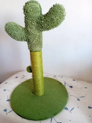 Árbol rascador para gatos diseño cactus