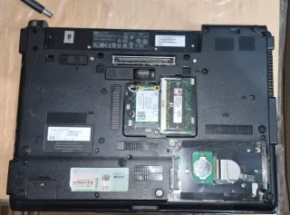 Portátil Compaq CQ61 + Regalo Compaq 6530b