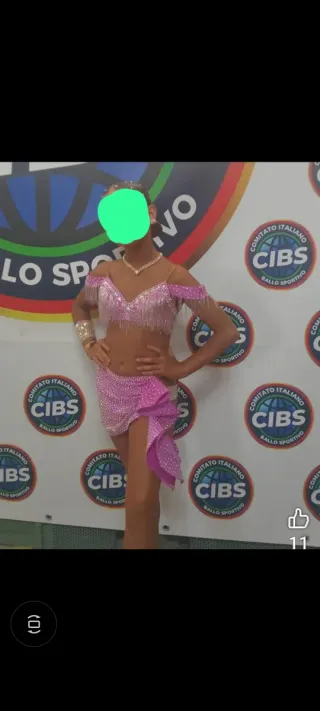 Abito latino lilla strass e paillettes