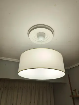 2 unidades Lámpara de techo tela y metal.