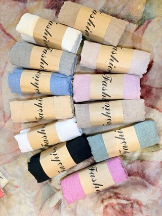 Hijab negro all colors available  smooth quality