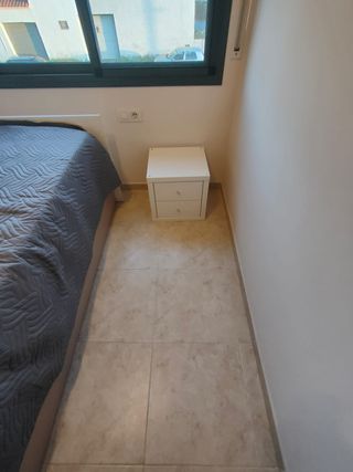 Mesita de Noche Blanca 42x40