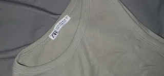 Top verde Zara talla S