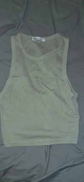 Top verde Zara talla S