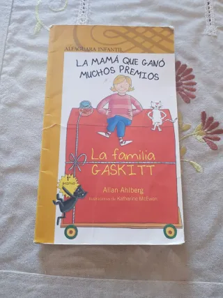 LA MAMA QUE GANO MUCHOS PREMIOS (Spanish Edition)