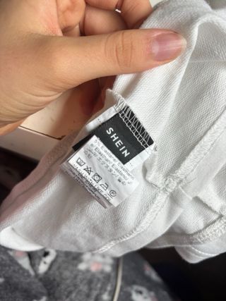 Top blanco sin mangas