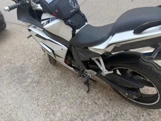 Moto Daelim roadwin 125 R.