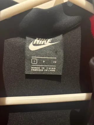 Vestido Nike Negro y Rojo