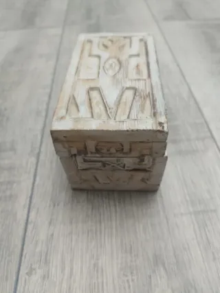 Cajita de madera decorada