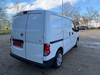 Nissan NV200 2016