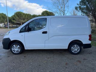 Nissan NV200 2016