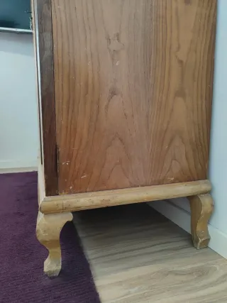 Armario grande de madera