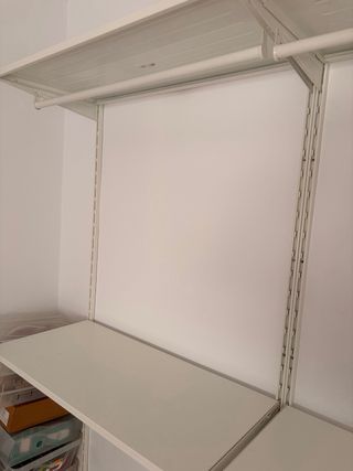 Estructura Boaxel Ikea para vestidor