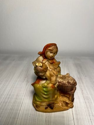 Lote 24 figuras Belén