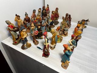 Lote 24 figuras Belén