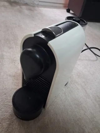 Cafetera Nespresso Blanca