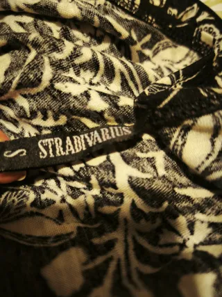 Top palabra de honor estampado mariposas