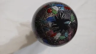 Jarrón de cerámica negro con diseño