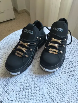 Zapatillas plataforma punk rock negras