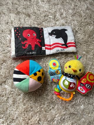 Lote Juguetes Bebé: Libro, Pelota y Sonajero
