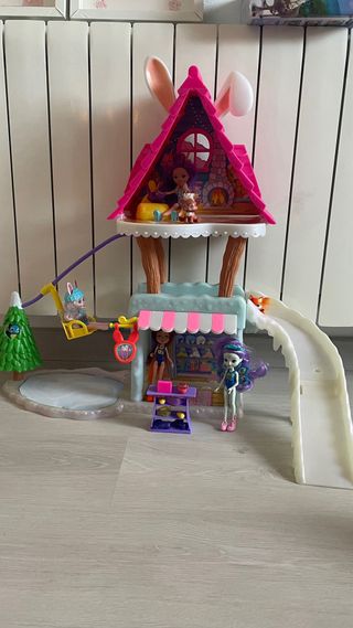Casa de muñecas Echantimals con accesorios