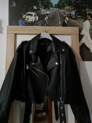 Cazadora Zara Cuero Negra Mujer Talla M