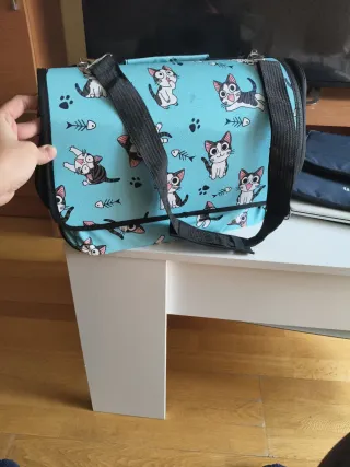 Transportín para mascotas con diseño de gatos