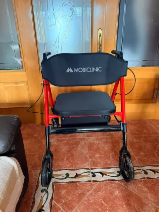 Andador Bariatrico MOBICLINIC Rojo