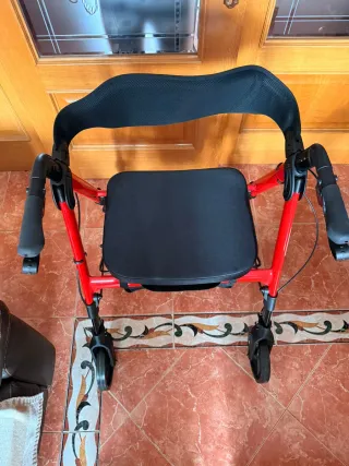 Andador Bariatrico MOBICLINIC Rojo