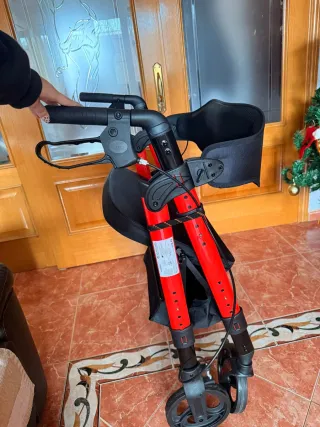 Andador Bariatrico MOBICLINIC Rojo