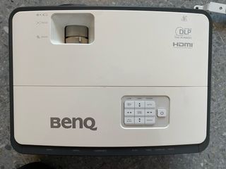 Proyector BenQ W750 i pantalla