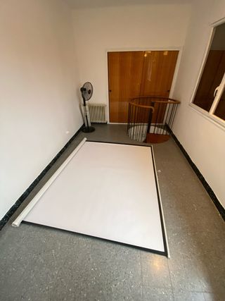 Proyector BenQ W750 i pantalla