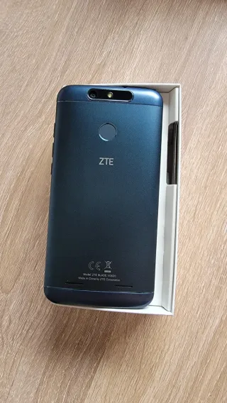 Móvil ZTE Blade V8 Lite Negro