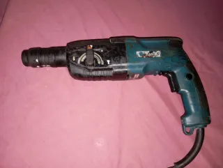 Taladro percutor Makita