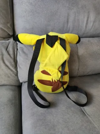 Mochila Peluche Pikachu
