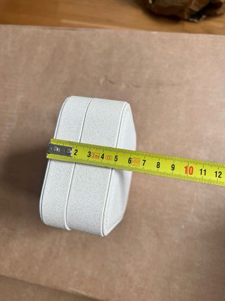 Joyero de viaje beige con destellos dorados