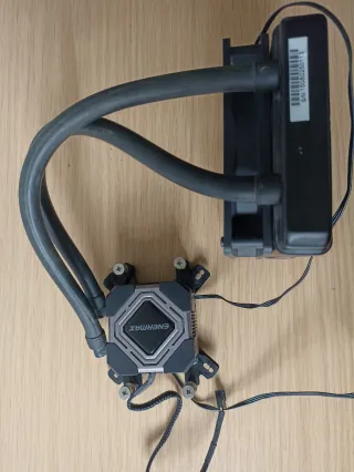 Sistema di raffreddamento a liquido per PC enermax