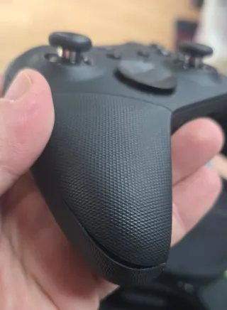 Mando Xbox Elite Series 2 negro. Mando premium.