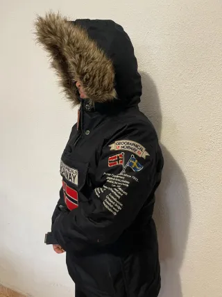 Abrigo Geographical Norway Negro