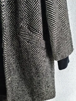 Abrigo Stradivarius Negro/Gris Talla M