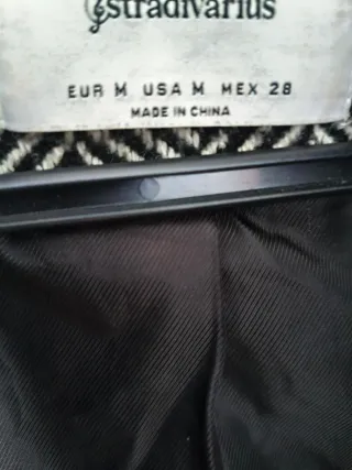 Abrigo Stradivarius Negro/Gris Talla M