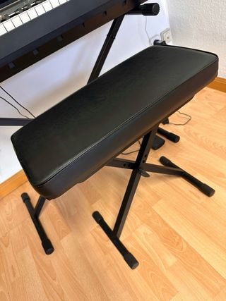 Yamaha P45B Piano Digital con Soporte y Silla