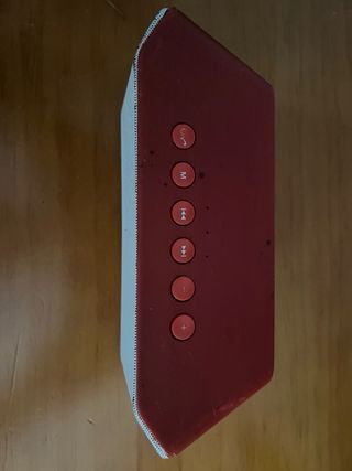 Mini altavoz rojo