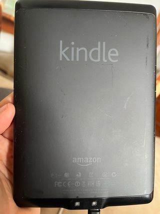 Kindle 4ª Gen + Custodia con Luce