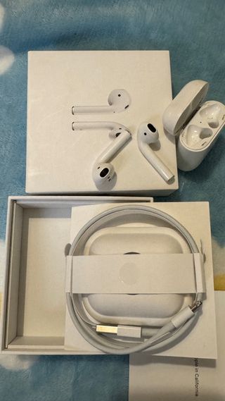 Apple AirPods con Cancelación de Ruido