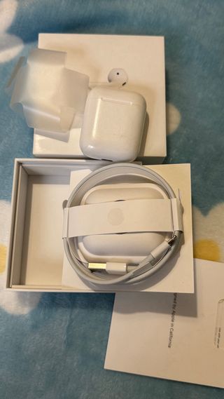 Apple AirPods con Cancelación de Ruido