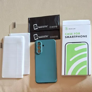 Cover, cavetti USB & Selfie Stick