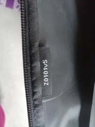 Mochila negra pata portatil