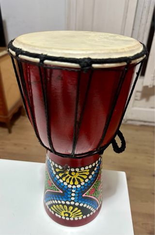 Tambor africano decorado