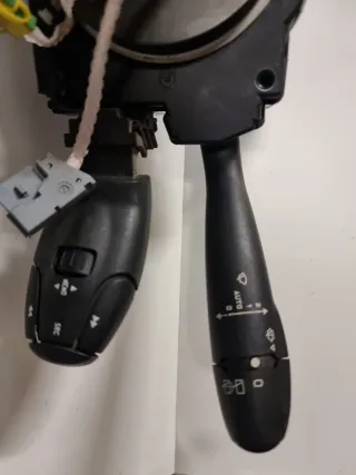 COM2000 Citroën Xsara Pi 96605642XT Mando Luces